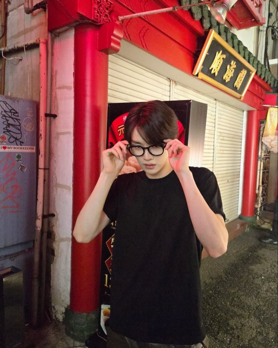 sungchan pics tweet media