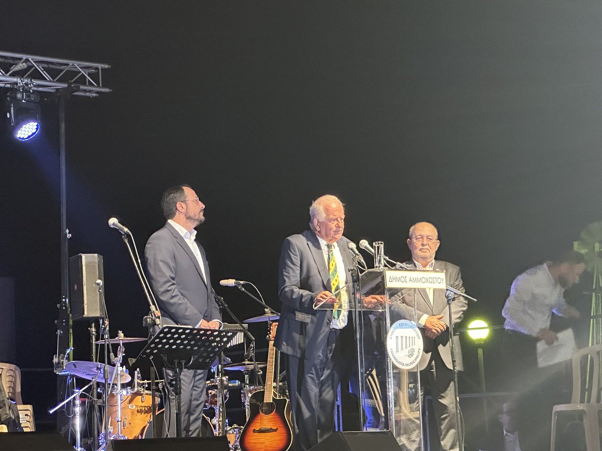 Sir Roger Gale tweet media