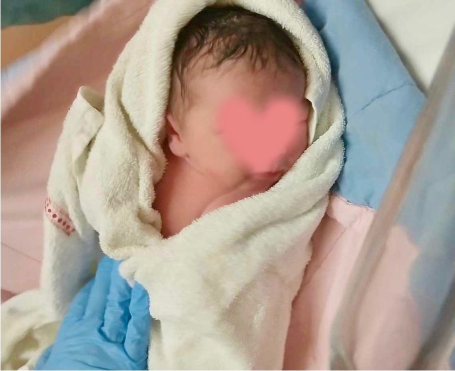 beliveivf's tweet photo. Η συνεργασία της @beliveivf με τα My Market φέρνει καρπούς! Ανακοινώνουμε το πρώτο μωρό που γεννιέται από τη χορηγία της αλυσίδας σουπερμάρκετ
Ευχαριστούμε τη Διοίκηση και τη Διεύθυνση Ανάπτυξης &amp; Επικοινωνίας του Ομίλου  για την υποστήριξη
#beliveivf #Mymarket #ivfsuccess #ivf https://t.co/aCEkoqPe7R