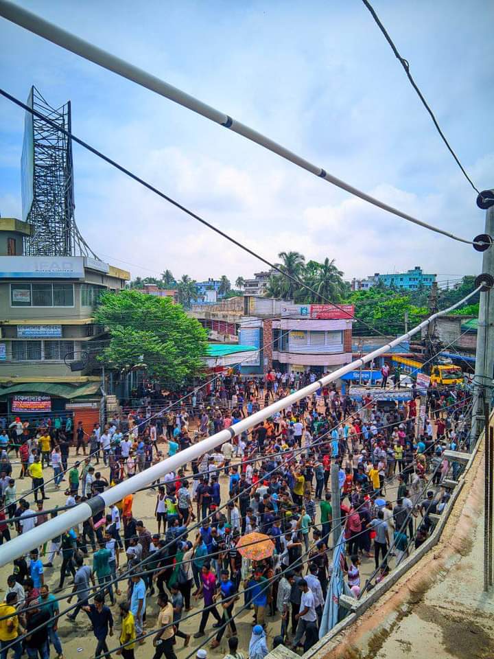 _ashfah_dina's tweet photo. 📍Jesshore Today!!

#StudentProtest 
#StudentGenocide 
#StepDownHasina 
#BangladeshBleeding 
#All_Eyes_On_Bangladesh https://t.co/LyPNvJf6Kr