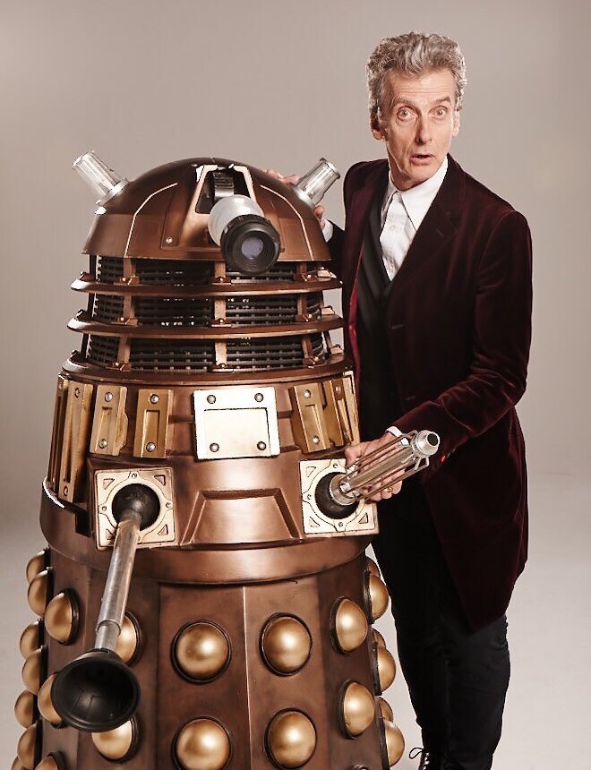 brinatello's tweet photo. ✨ Agreed, the universe was in great hands, so the Daleks had better watch out for a certain (spin) Doctor! 😆 #PeterCapaldi #TTOI #TheThickOfIt #MalcolmTucker #DoctorWho #TwelfthDoctor @bbcdoctorwho @DoctorWho_BBCA #OTD (August 4, 2013) ✨ https://t.co/OXs9pgSPSV