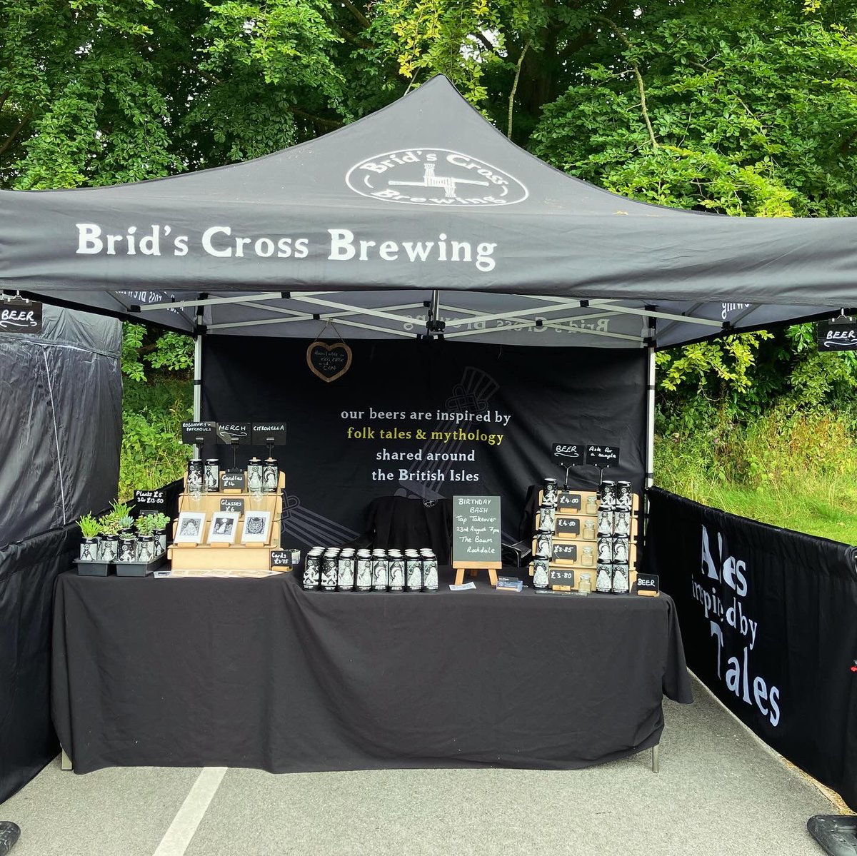 BridsCrossBrew's tweet photo. Today we are in #Thelwall, #Warrington for our second market of the weekend with The Trader Market
#markets #shoplocal #craftbeer #craftbeeruk #folkale #folkart #realale #realales #beercan #beercans #beerglass #beermerch #greetingcards #candles #succulents #plants #beercanplants https://t.co/JaQSD6MWY4