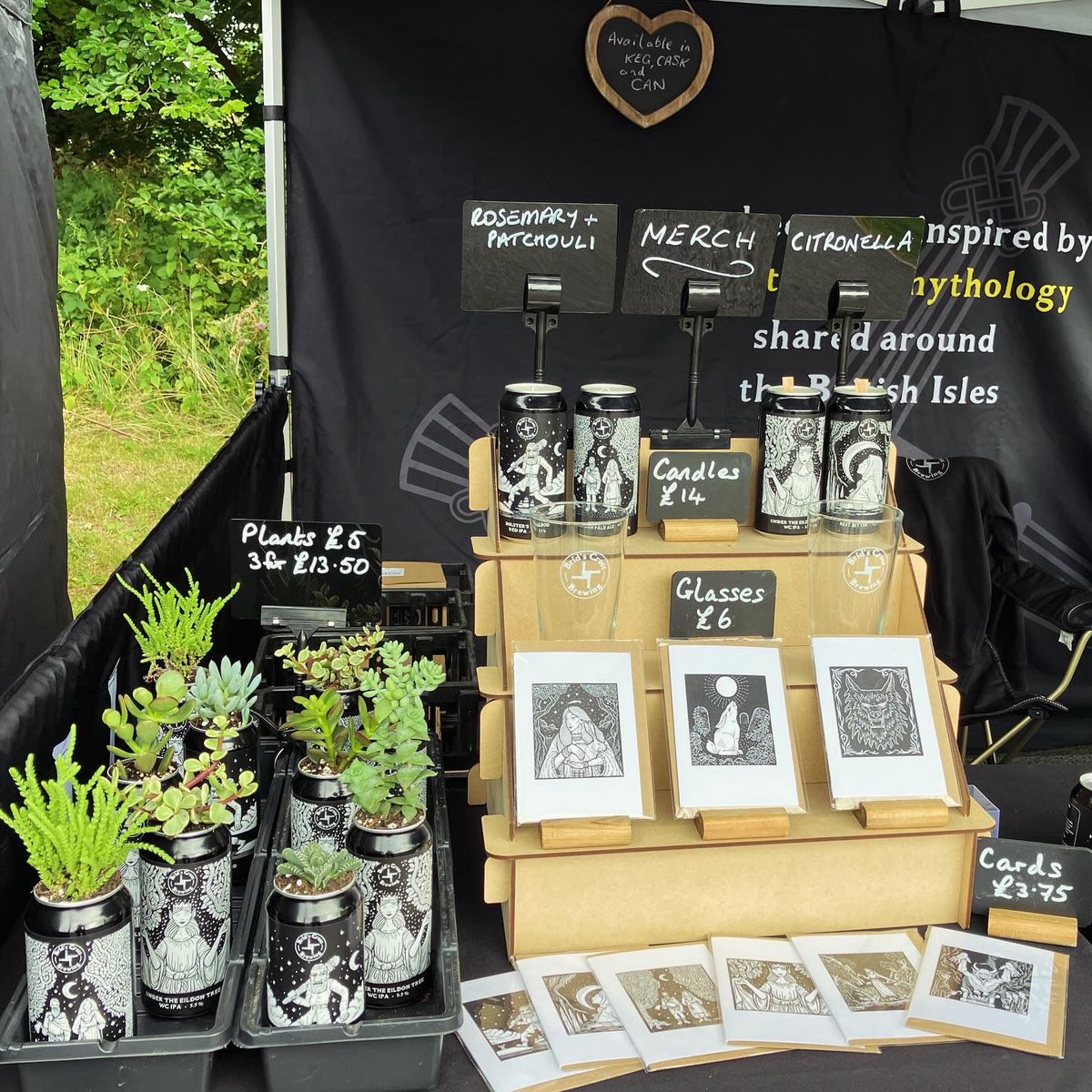 BridsCrossBrew's tweet photo. Today we are in #Thelwall, #Warrington for our second market of the weekend with The Trader Market
#markets #shoplocal #craftbeer #craftbeeruk #folkale #folkart #realale #realales #beercan #beercans #beerglass #beermerch #greetingcards #candles #succulents #plants #beercanplants https://t.co/JaQSD6MWY4
