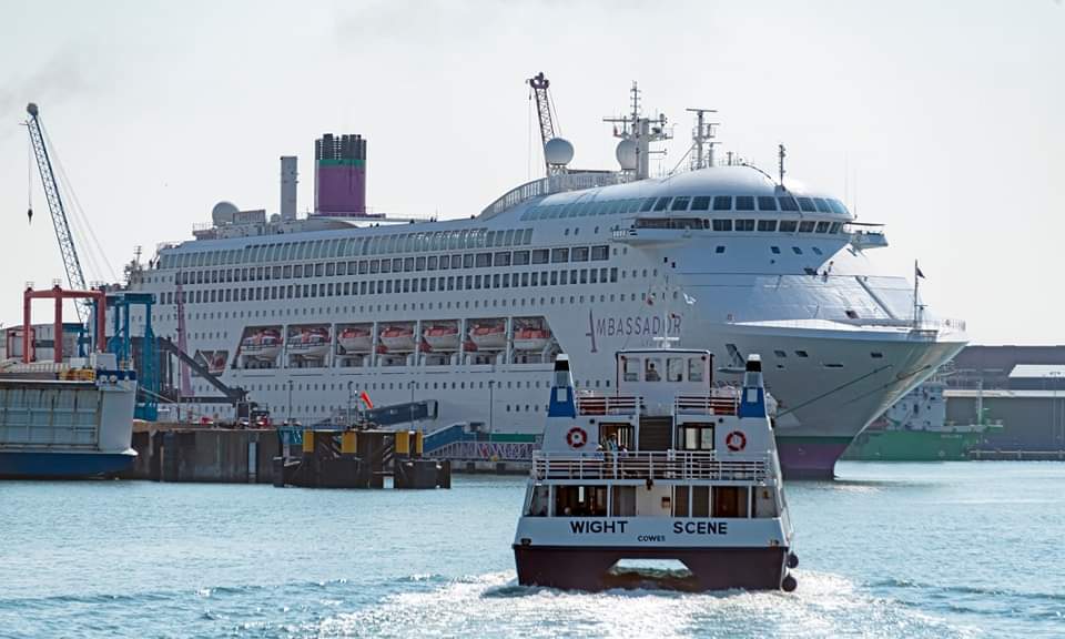 Solent Cruises Ltd tweet media