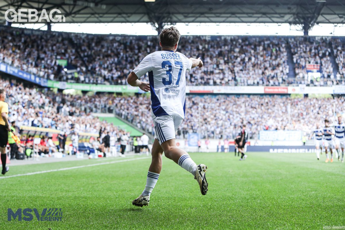 MSVDuisburg's tweet photo. Der Morgen danach...Fühlt sich ziemlich gut an, Zebras! 🦓💙
Mehr Einblicke zum gestrigen Spiel, gibt's in unserer #GEBAG-Bildergalerie!
📸👉https://t.co/0kKlf5aZAF
#MSVTDO #MSVereint https://t.co/Juy75htgVG