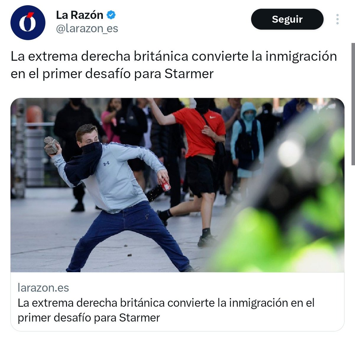 progrestonnnA's tweet photo. Lo llaman extrema derecha.. porque para qué van a decir que los británicos han estallado después del asesinato de 3 niñas a manos de un pvto inmigrante. https://t.co/uLYkHjczIX
