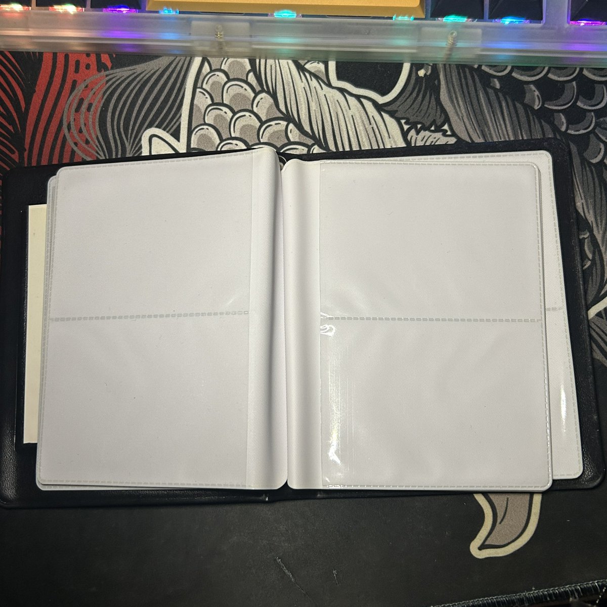 heejayting's tweet photo. wts lfb binder ph

cometscrush lovestruck 2p binder

- 380
- used, been stocked here lang sa bahay
- with lots of freebies since i quit a long time naa https://t.co/7t0D6CruZN