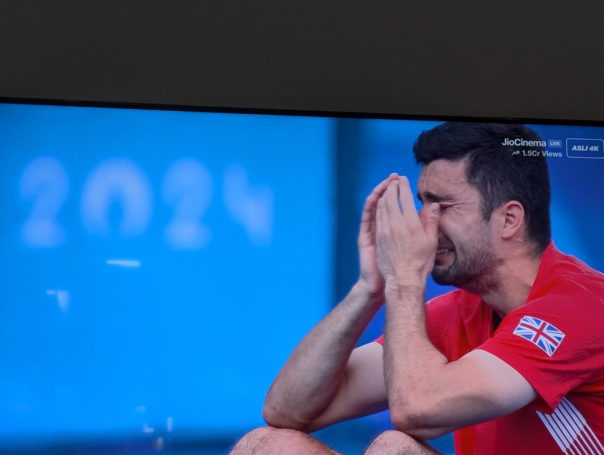 Krishpatel091's tweet photo. What a fight!!
What a defence!!
Sreejesh the "WALL"
"Match of the Olympics"
🇮🇳🇮🇳
#Olympics
#Hockey 
#Olympics2024Paris https://t.co/l8JcBPDSaA