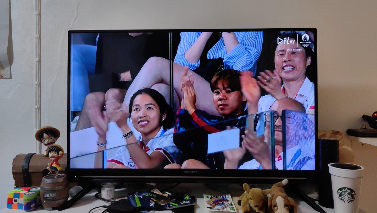 labusGoogle's tweet photo. วิว กุลวุฒิ วิทิตศานต์

Match Point  เข้าชิงเหรียญ​ olympics​ อย่างสวยงาม

#olympics2024
#วิวกุลวุฒิ
#แบดมินตัน https://t.co/O38e2r5NTb