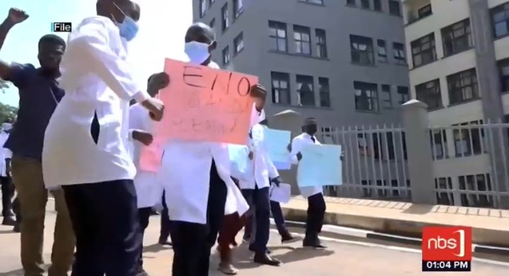 Fireliglntfi's tweet photo. In 2022, medical interns went on strike over similar issues, including unpaid allowances and poor working conditions. 

The strike was called off after the government promised to address their concerns. However, the promises remain unfulfilled.

#NBSDeBrief #NBSUpdates https://t.co/GfYZxhw6AB