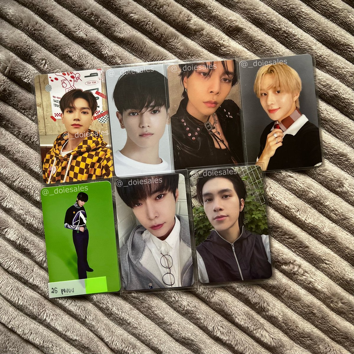 _doiesales's tweet photo. wts lfb | ph only
     𓏔 100 ea otherwise stated
     𓏔 doyoung slow acid pc: 150 php
     𓏔 taeyong pcs (sold as pair only): 120 php

:: wayv nct u 127 sg2022 johnny jungwoo hendery sticker jewel case jwc ar clipcard cc favorite classic universe photobook pb https://t.co/E4CyYxoAhm