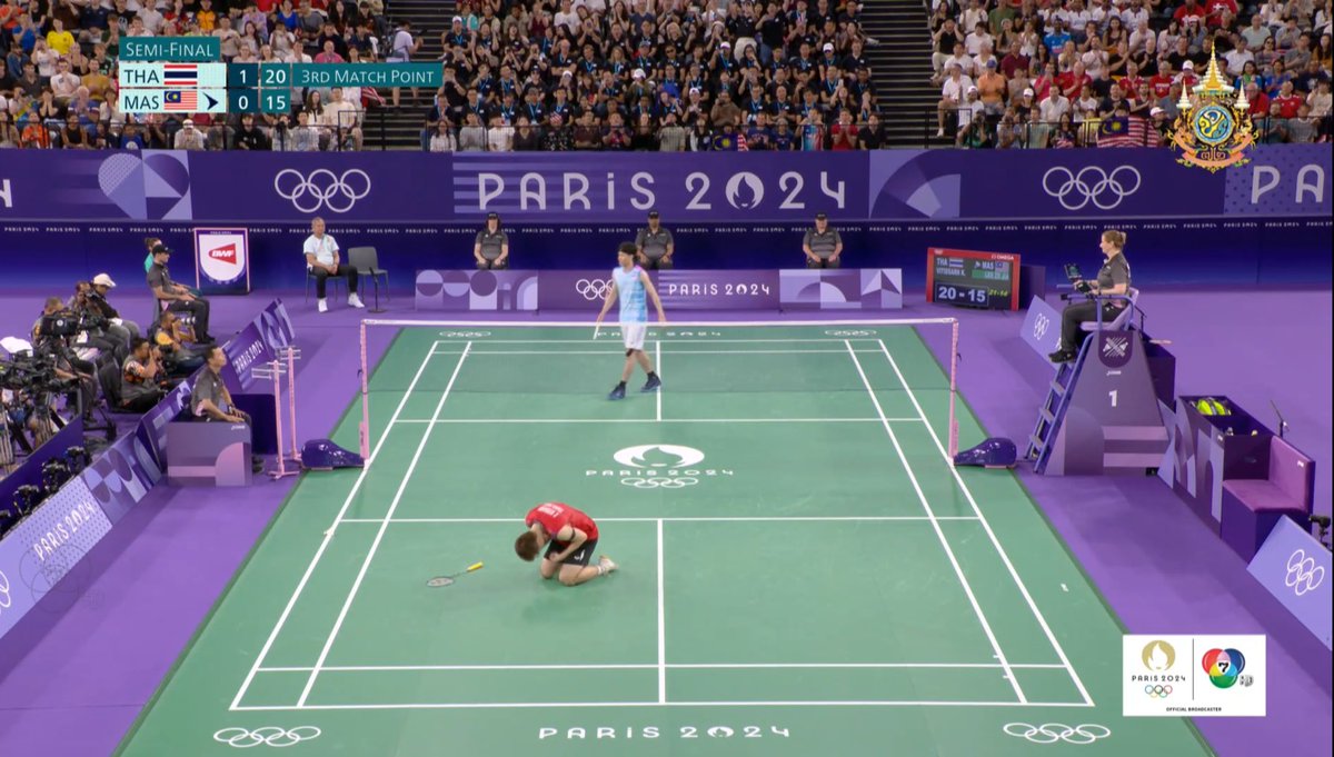 เหรียญจากไทยมาแล้ววววว แต่เราจะไปต่อที่เหรียญทอง

#จันทร์แจ่ม ชนะนักชกมือ 1 ตุรกี เข้ารอบรองไปเจอนักชกจากแอลจีเรีย (ตุนเหรียญทองแดง)

#วิวกุลวุฒิ ชนะหลี่ซีเจี๋ย เข้ารอบชิงชนะเลิศ (ตุนเหรียญเงิน)

คนไทยเก่งมากกก เก่งมากๆๆๆๆๆ

#แบดมินตัน #มวยสากลหญิง #โอลิมปิกเกมส์