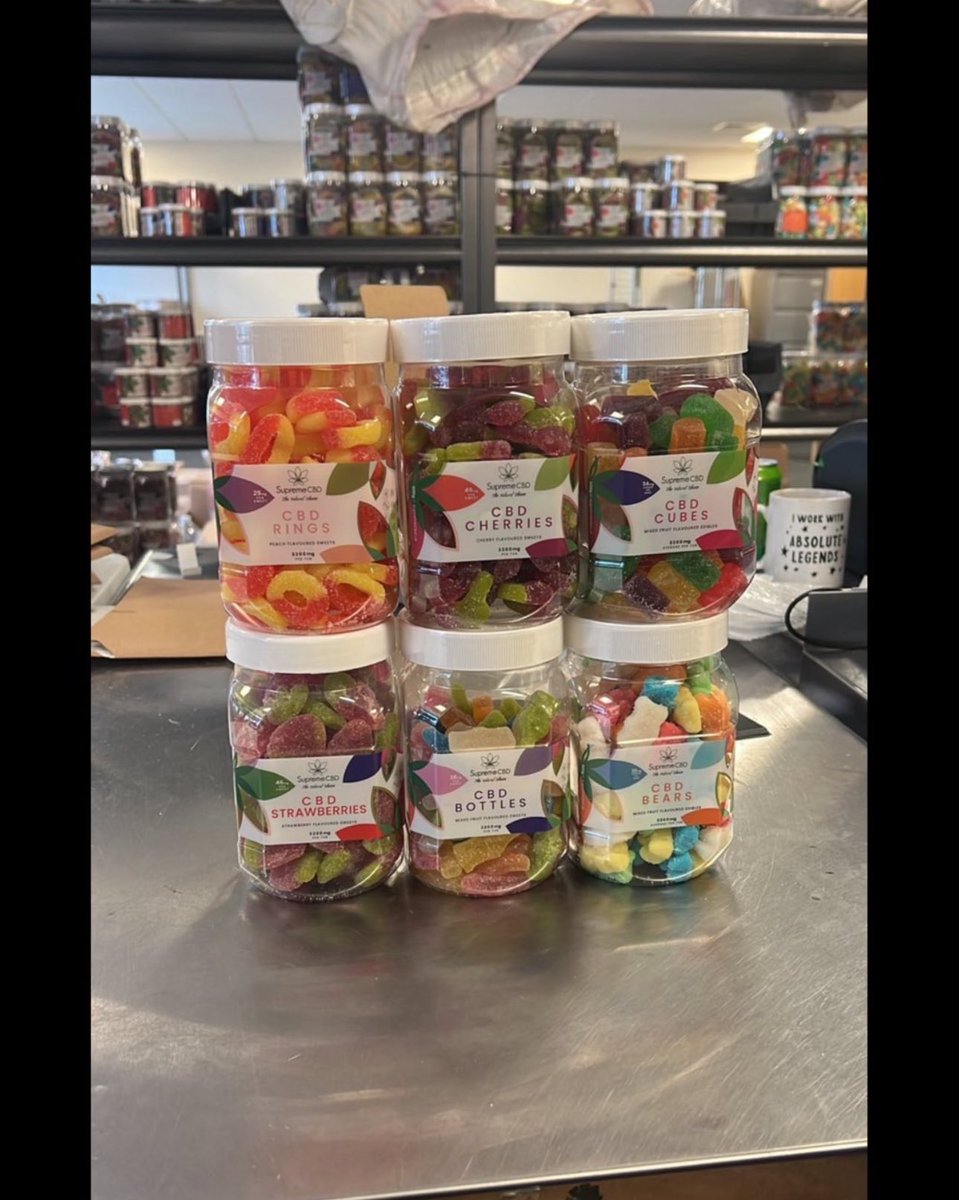 afowler06's tweet photo. 🎁 6 boxes of @supreme_cbd GUMMIES TO GIVE AWAY 🙌🏻 to WIN you need to FOLLOW @supreme_cbd RETWEET then COMMENT WHY YOU NEED THEM 🔥picking winners ALL WEEKEND 🙌🏻 save 40% at https://t.co/5pG9EDGiCV with code Fowler40 at checkout 🙌🏻 #supremecbd #ad https://t.co/SaYQW6F3Ig