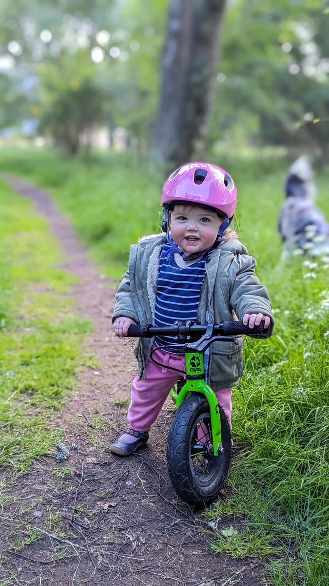 dsuksnowsport's tweet photo. 1/4 A big welcome to little Eva, who at just 18 months old has joined #TeamDSUK this summer - taking on a 10k balance bike challenge - helping to raise funds for adaptive snowsports! Leading by example Eva is aiming to complete 10,000m on her balance bike by September 8th... https://t.co/CSNtYaZNBp