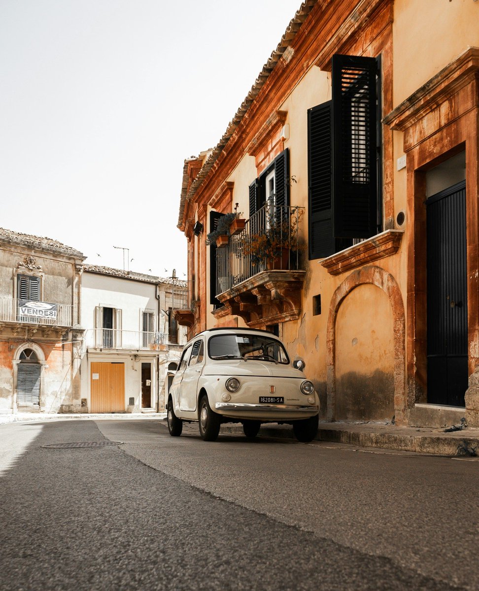 ParmaPini's tweet photo. Sicily, Italy
#italiancar #italianvibes #carsofitaly #fiat https://t.co/IK45aPzRbq
