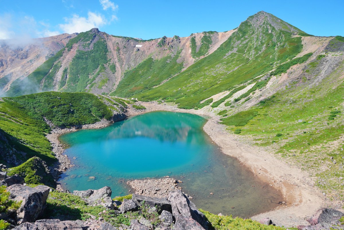 mt_pompon_ppy's tweet photo. 2024.8.2-3 御嶽山 
低山を除くと2年ぶりの本格登山
日の出、雲海、満天の星空、ブロッケン現象、雷鳥、青緑色の三の池、石室山荘の食事、窓からの景色…素晴らしかった
しかし体力の衰えを感じた https://t.co/AUNEDFqHOm
