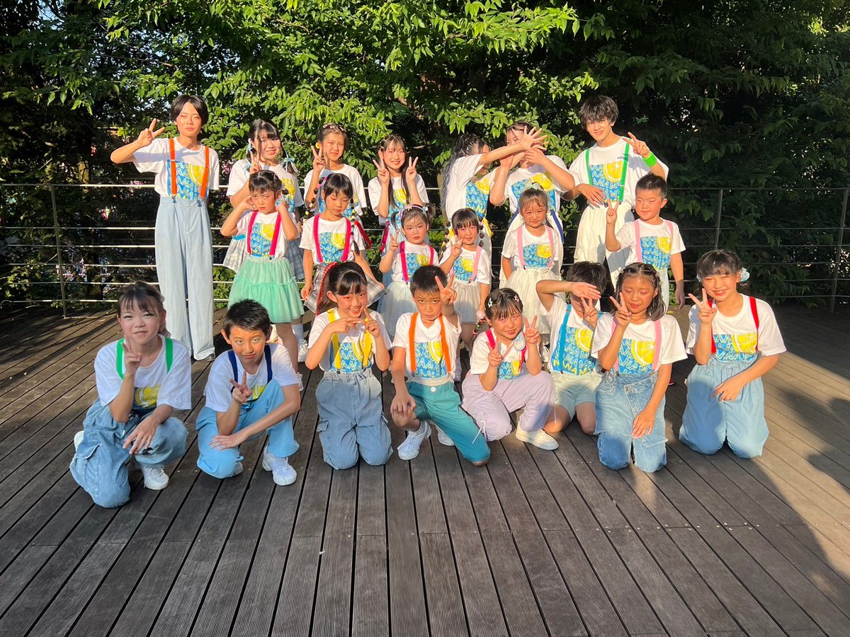 mahi1469mina's tweet photo. @yumeetell
@tokusatsudieski
#smileyB
@tekutekumika
@sk3kage
@rinamatsuoka777
@ristorantecaldo
遅くなりましたが💦
昨日、『銀河の夜の盆踊り大会2024』無事に終了しました〜
本番前に撮影した写真
時間的に西日が眩しくて、みんな大変💦
でも我らが南菜先生はさすがの笑顔✨
2枚目、3枚目ふざけてる中2女子と、顔隠されてる高2男子🤣
たくさんのお客様に観ていただく事が出来、みんなすごく嬉しそうでした
応援してくださった皆さま本当にありがとうございました🙇♀
ゆめーてる商店街の皆さま、
盆踊り大会に関わってくださった各関係所の皆さま、
smileyBのお2人、
愛甲ミカさん、
ねりまだいこん。さん、
全員のメイクをしてくださった松岡里奈さん、
本当にありがとうございました🙇♀💕
そして、今日は別件で大泉学園へ…
もう2年以上NANAMOに通ってるのに、全くと言っていいほど、お店を知らない💦
けどご縁あって、本日初めて、盆踊り大会にも出展されていた『リストランテカルド』さんにお邪魔してきました
出して頂くもの、全てが美味しくてしっかり完食😋
めっちゃ、めっちゃ美味しかったぁ〜🍝
美味しいし、話も楽しいし、写真撮り忘れたっ💦
今度はディナータイムにぜひ😆
他にも美味しいお店たくさん
大泉学園食べ歩くぞ😉