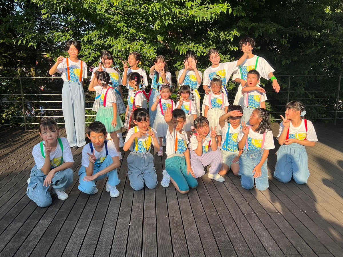 mahi1469mina's tweet photo. @yumeetell
@tokusatsudieski
#smileyB
@tekutekumika
@sk3kage
@rinamatsuoka777
@ristorantecaldo
遅くなりましたが💦
昨日、『銀河の夜の盆踊り大会2024』無事に終了しました〜
本番前に撮影した写真
時間的に西日が眩しくて、みんな大変💦
でも我らが南菜先生はさすがの笑顔✨
2枚目、3枚目ふざけてる中2女子と、顔隠されてる高2男子🤣
たくさんのお客様に観ていただく事が出来、みんなすごく嬉しそうでした
応援してくださった皆さま本当にありがとうございました🙇♀
ゆめーてる商店街の皆さま、
盆踊り大会に関わってくださった各関係所の皆さま、
smileyBのお2人、
愛甲ミカさん、
ねりまだいこん。さん、
全員のメイクをしてくださった松岡里奈さん、
本当にありがとうございました🙇♀💕
そして、今日は別件で大泉学園へ…
もう2年以上NANAMOに通ってるのに、全くと言っていいほど、お店を知らない💦
けどご縁あって、本日初めて、盆踊り大会にも出展されていた『リストランテカルド』さんにお邪魔してきました
出して頂くもの、全てが美味しくてしっかり完食😋
めっちゃ、めっちゃ美味しかったぁ〜🍝
美味しいし、話も楽しいし、写真撮り忘れたっ💦
今度はディナータイムにぜひ😆
他にも美味しいお店たくさん
大泉学園食べ歩くぞ😉