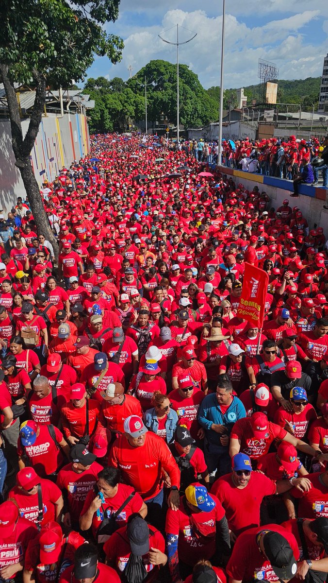avilaelguerrero's tweet photo. #TunTunLlegóLaPaz El Chavismo está en la calle defendiendo y asegurando la Paz para todas y todos. https://t.co/tyNdDZL9YO