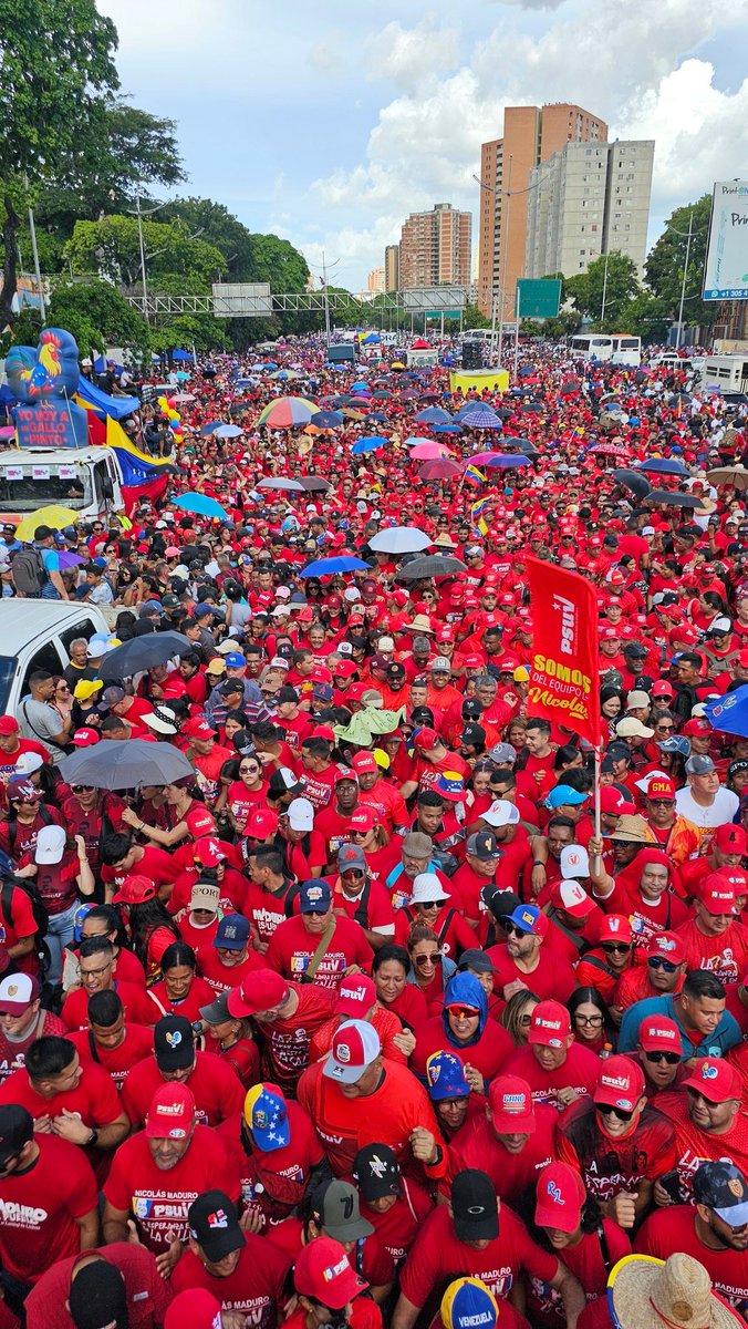 avilaelguerrero's tweet photo. #TunTunLlegóLaPaz El Chavismo está en la calle defendiendo y asegurando la Paz para todas y todos. https://t.co/tyNdDZL9YO