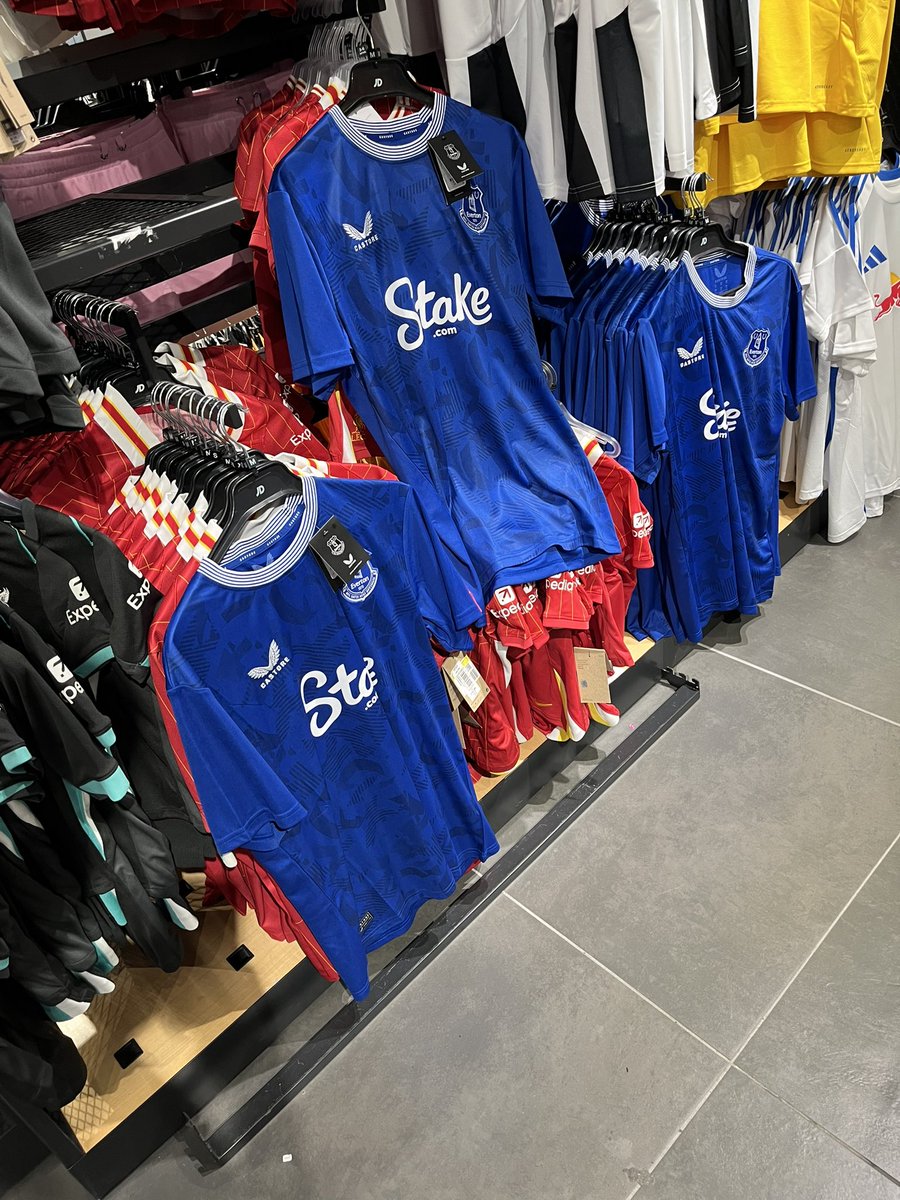 1878kev's tweet photo. @TheBlueRoomEFC not sure who’s been in JD sports at Manchester airport T2 but obviously has the same mentality as me of covering the others lots shirts. https://t.co/Lkp0U61uvs
