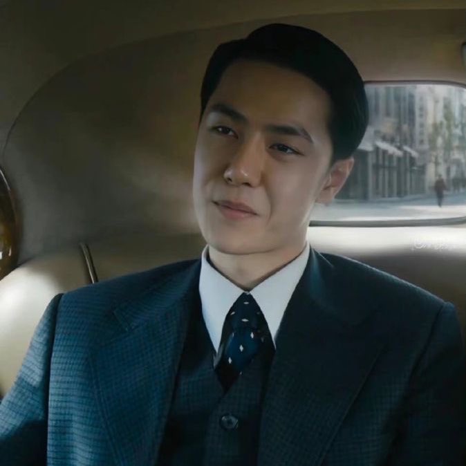 : แฟนเก่าอยู่นอกระเบียง                                 : คนเลี้ยงกำลังจะมา