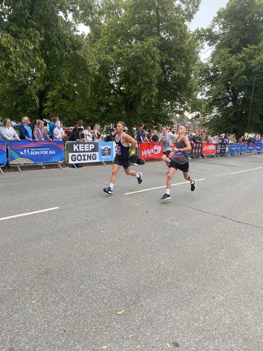 York 10k today, disappointed not to get a 10k Pb, 5k in 19:10 will do 👏🏻🤪