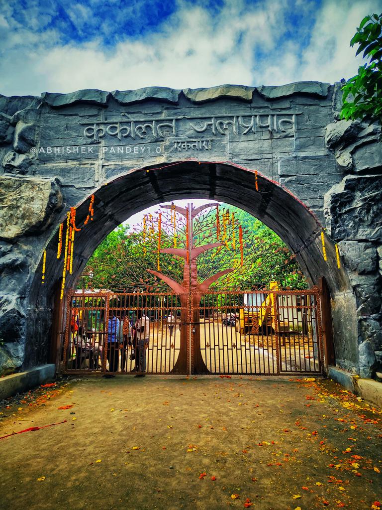 Nalanda_index's tweet photo. The Kakolat Water Falls after redevelopment ✨♥️

The highly visited falls in Nawada is going to witness a boom in footfalls due to new tourist facilities.
@DMNawada @DEFCCOfficial @TourismBiharGov 

Visit Nawada. Visit Bihar. 🤗 https://t.co/OmMrfzfhW8