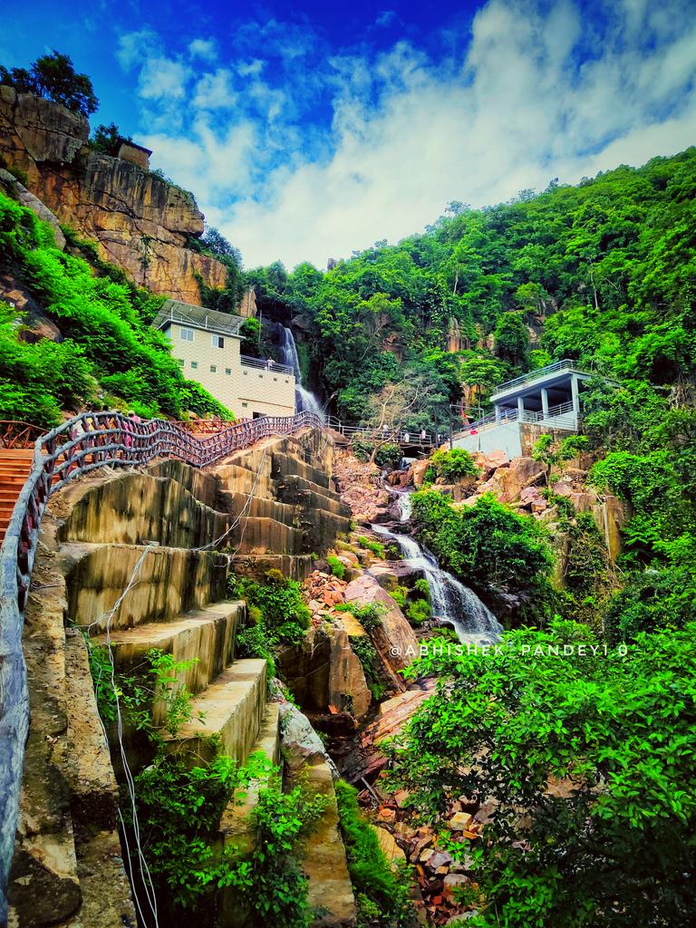 Nalanda_index's tweet photo. The Kakolat Water Falls after redevelopment ✨♥️

The highly visited falls in Nawada is going to witness a boom in footfalls due to new tourist facilities.
@DMNawada @DEFCCOfficial @TourismBiharGov 

Visit Nawada. Visit Bihar. 🤗 https://t.co/OmMrfzfhW8