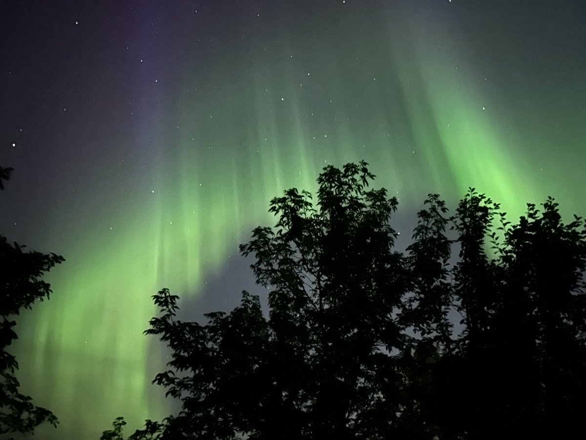 ginnylou403's tweet photo. Auroras right now August 4 4:27am Diamond Valley AB southwest of Calgary. West of okotoks. #aurora #northernlights #yyc #calgary #okotoks #southernalberta https://t.co/QwbbuOzo1B