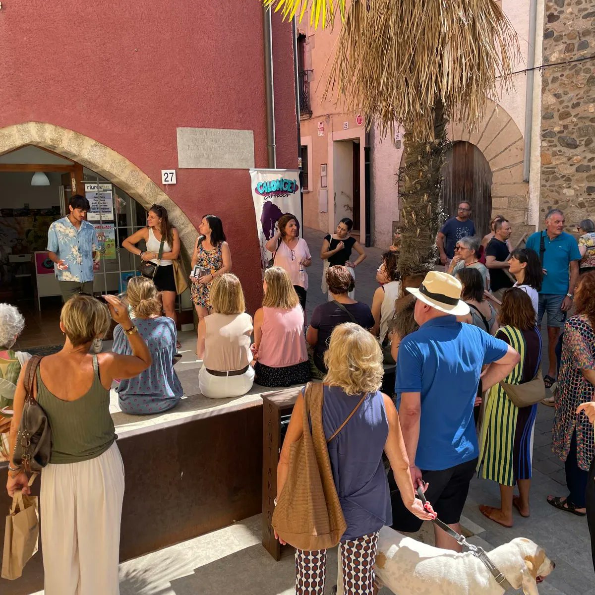 pobledellibres's tweet photo. 🔝Amb la Sílvia Soler ha tornat la temporada de cicles, en aquest cas el LLIBRETERS VIP. Hem pogut passar un matí exquisit entre llibreries i recomanacions literàries de la Sílvia. Ben aviat publiquem el que ens ha recomanat. Moltes gràcies a tots els que ho heu fet possible! https://t.co/uqzUvYbl9y