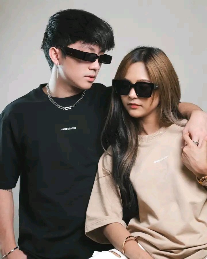 mykindofdiary16's tweet photo. Bagay yung t-shirt, bagay pa sa isat-isa 🔥🧡 https://t.co/VQcQ8pBXVm