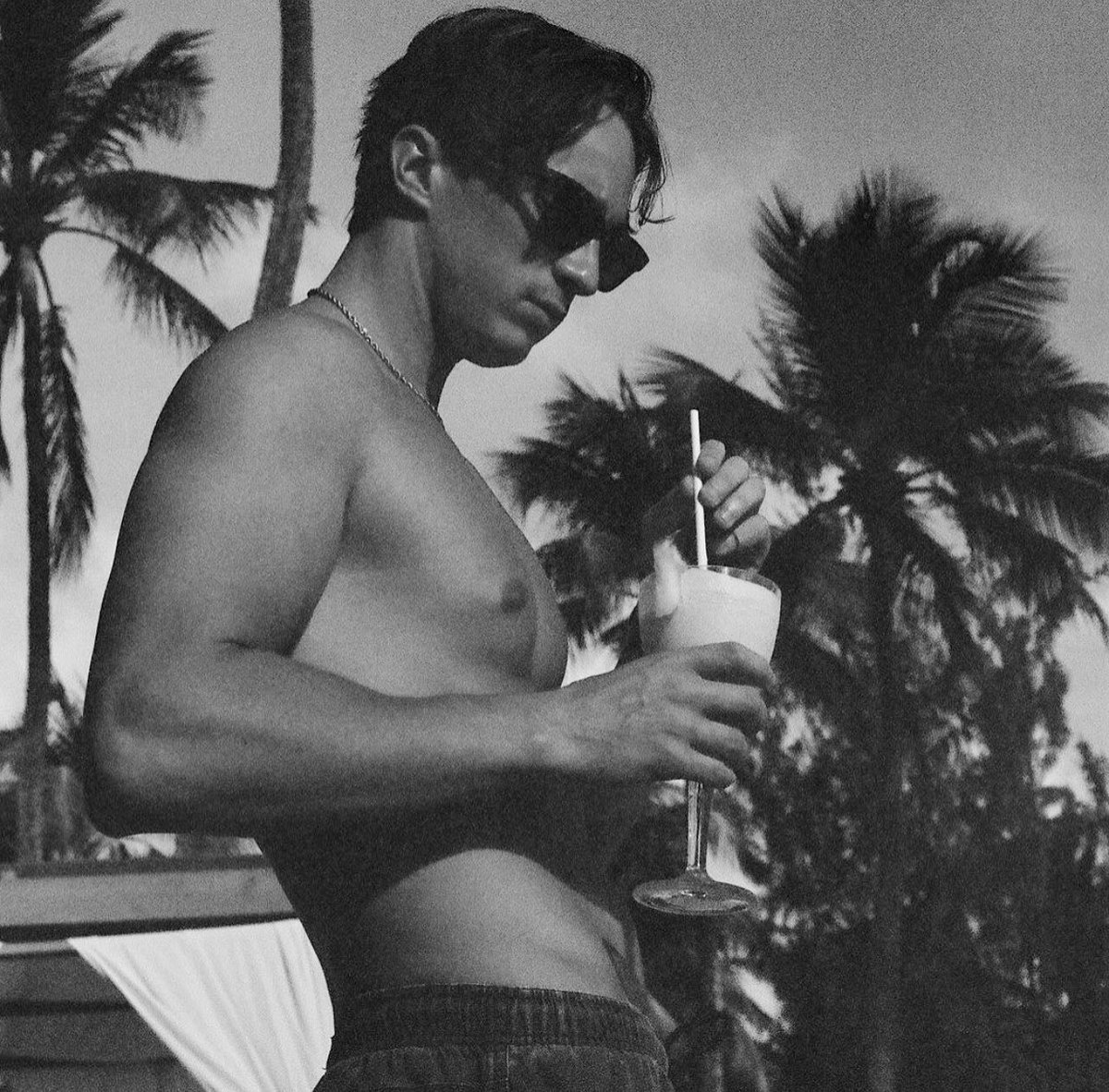 ᅠ
                       
                        ࿑    vacation and cocktail

ᅠᅠᅠ