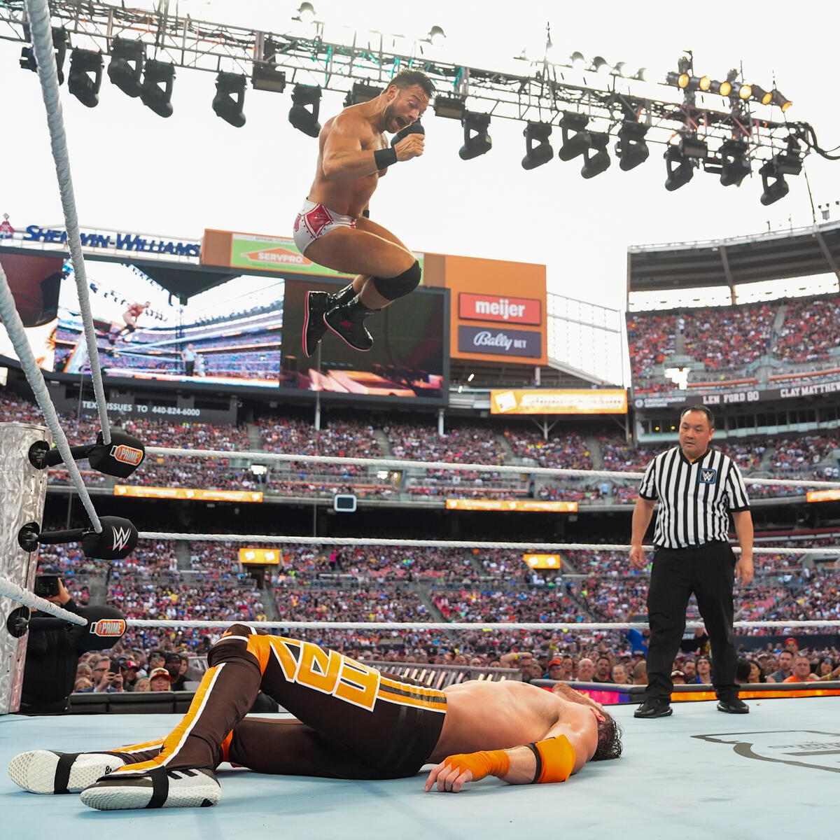 Wrestle Features tweet media