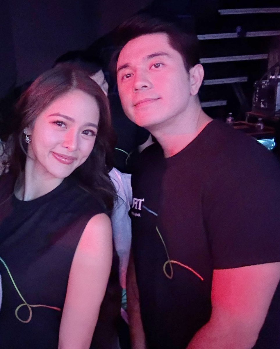 CherylGrene1's tweet photo. My KimPau heart is soooo full of Love and Happiness today. Thank you Lord for the gift of life, my family, my friends, my fanmily and for Kim and Paulo. Bless us always  Lord. Amen

#KimPau #PauloAvelino #KimChiu https://t.co/m3YKzO8Lcw