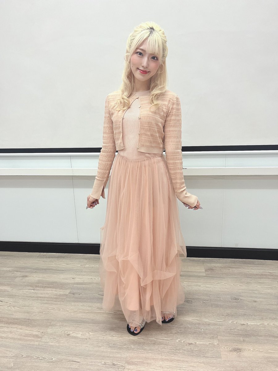 s_hitomi_'s tweet photo. 昨日のわたしです。

真乃をイメージして揃えてみました🌸
ヘアスタイルも華やかだ〜！ https://t.co/xCEU25i7L6