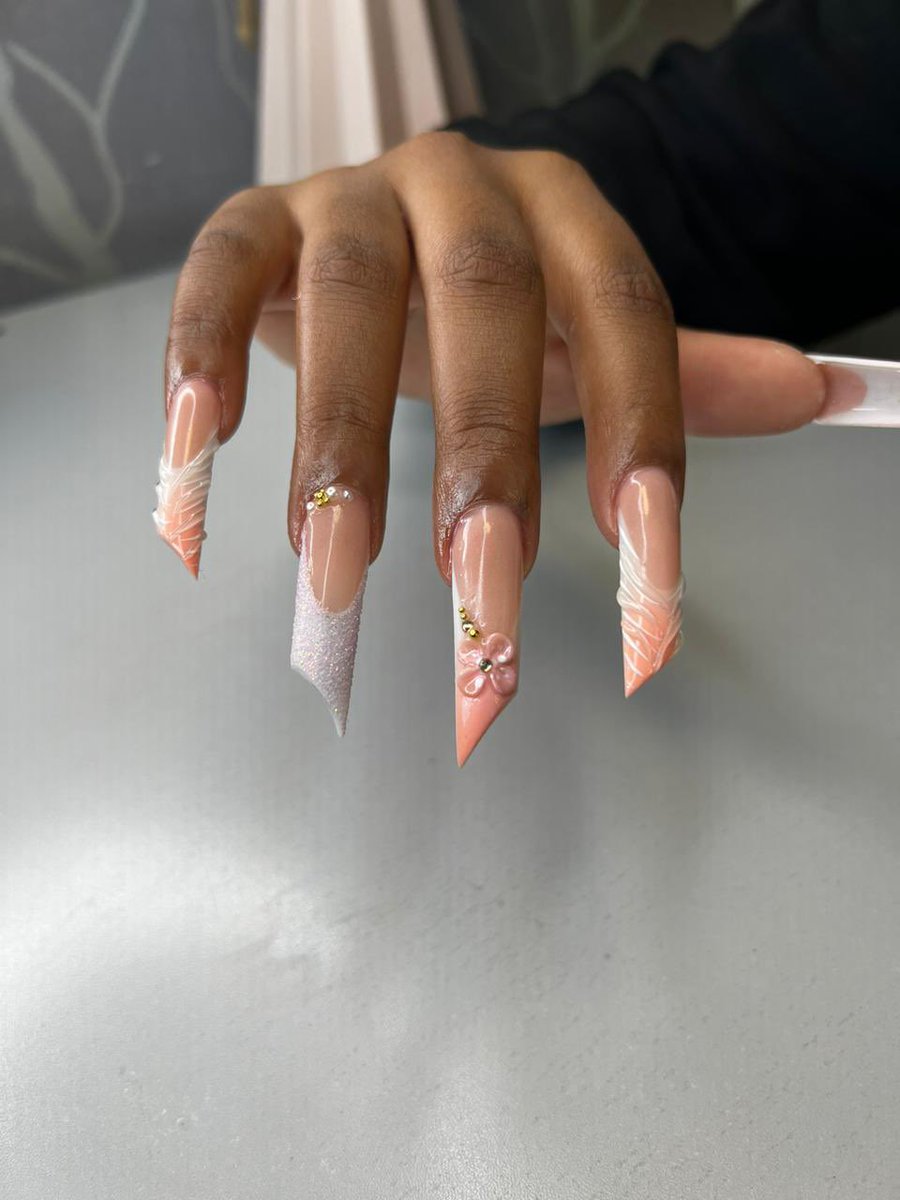 AlexNailstech's tweet photo. Baby girl you deserve the best nail care and that’s why we exist
Give us a visit at the bazaar plaza 9th floor b913
Or call us on the number on our bio❤️ https://t.co/On9WmLUuC3
