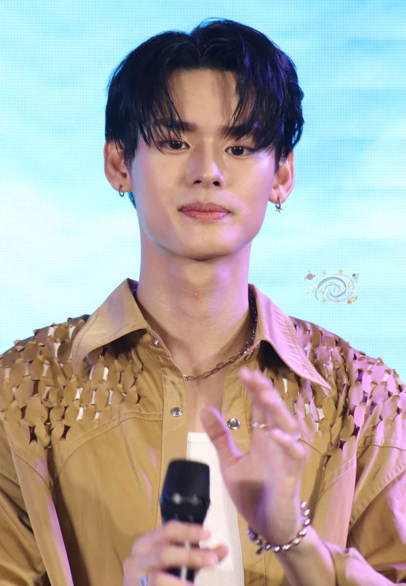 15Mithuna's tweet photo. 04.08.2024

#ตลาดนัดวันสร้างสุขxPERSES 
#NAY_PERSES
#PERSES #PERSES_TH 
#GNEST #GMMMusic #TPOP https://t.co/60JxI0jHk4