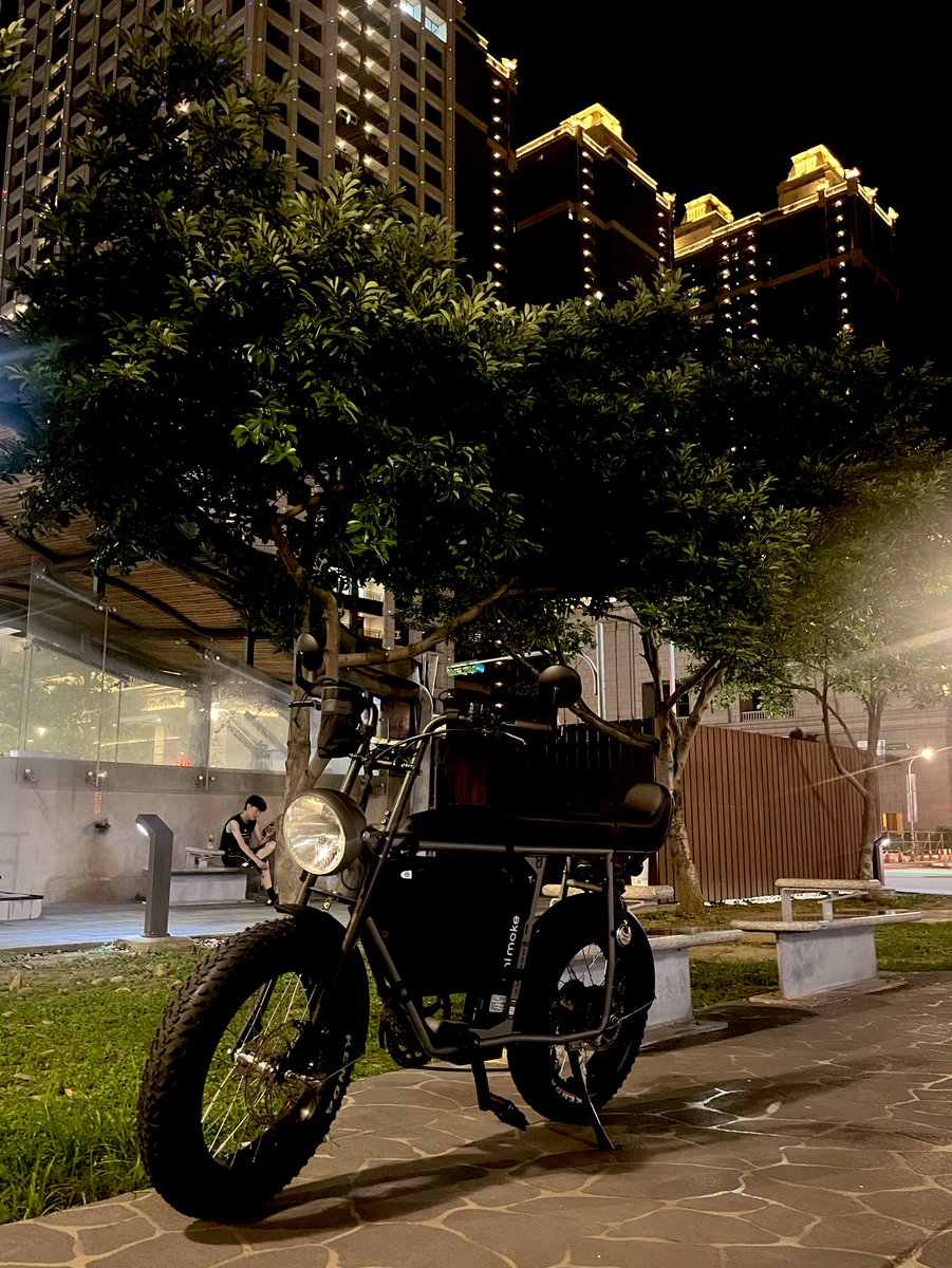 RaccoolXXX's tweet photo. 夜的逡巡
Hang around at night
#SEiC #unimoke https://t.co/uHCFePI81w