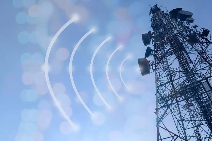 BigFatSony's tweet photo. All mobile networks are terribly bad since a day before the #EndBackGovernanceProtest began in Nigeria 
Why is nobody talking?
@everyone https://t.co/yf52BKx06M