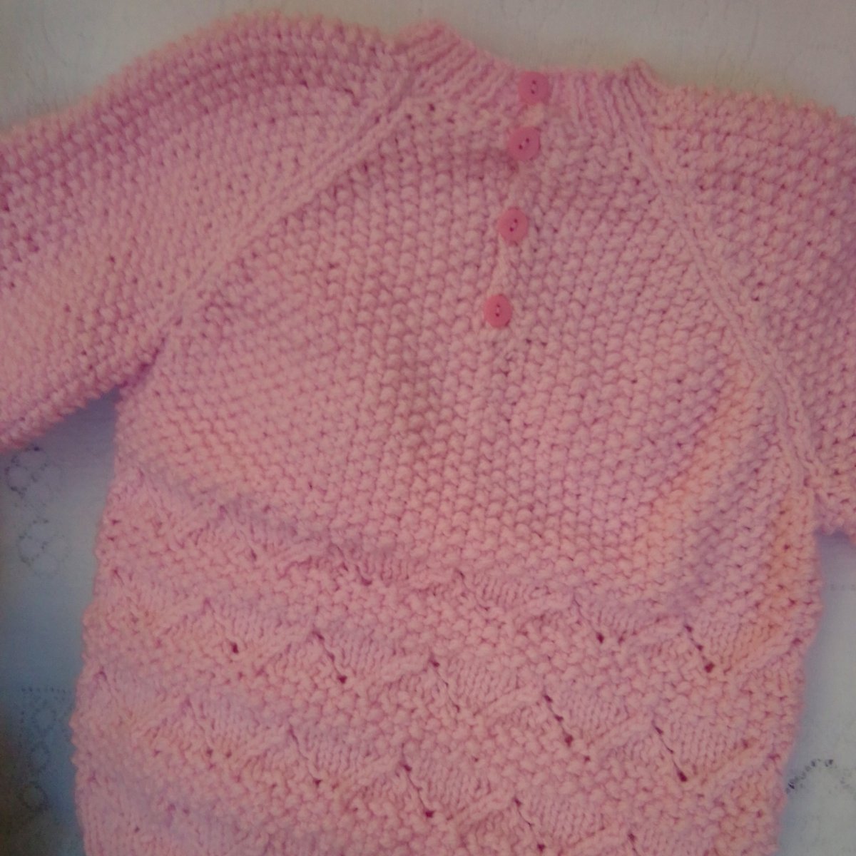sonicpollyr's tweet photo. This Girl's Chunky Jumper with A Lacy Pattern can be custom made for you, just tell me the size &amp; colour needed. Price from £20 + P&amp;P for a 20" chest. https://t.co/9QfSXIdDy1 #newonfolksy #folksy365 #creationsfortinytots #chunkyjumper #girlsjumper #birthdaygift #giftforgirl https://t.co/8R9GHeZ9ua