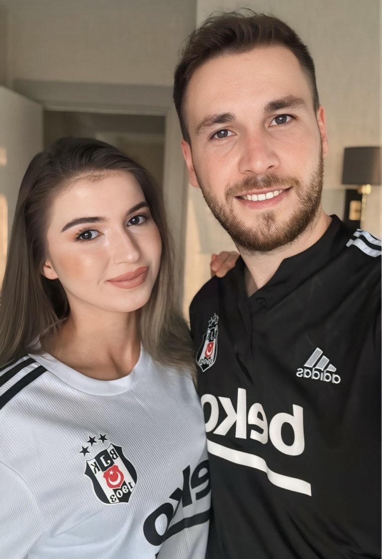 beyzadorukk's tweet photo. 🖤🤍 @sezers__  #Besiktas https://t.co/NnXizclhHM