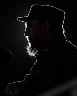 Cumpleaños 98 
Los amores cobardes no llegan ni a amores ni a historia,  se quedan allí. 
El nuestro es un amor valiente, invencible, sublime , eterno.
#FidelPorSiempre
#DeZurdaTeam
<a href="/DeZurdaTeam_/">DeZurdaTeam 📳</a>