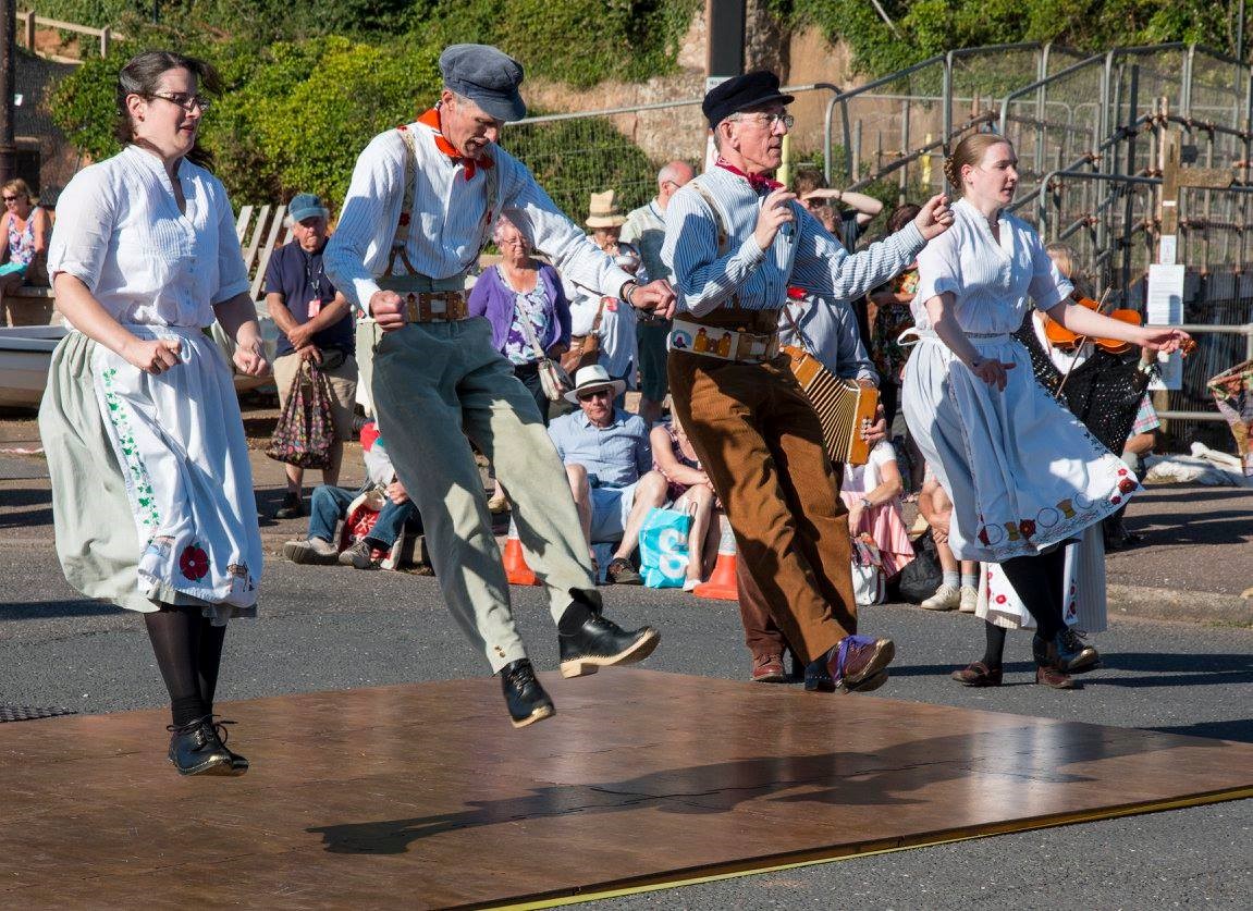 burnleyfest's tweet photo. We're very pleased to welcome the Lancashire Wallopers to #BCF24. The outfits for these clog dancers are inspired by the clothing traditionally worn by canal bargees.  Watch, and just possibly join in! Photo: John Dowell @teamMPA @Superslowway @CanalRiverTrust @FGW1784 https://t.co/5jnAsIcc05