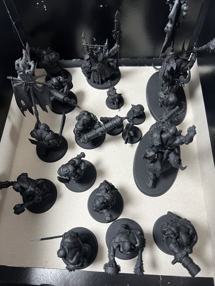 hyouga_tw's tweet photo. サフ!どうしても白系苦手なのでケイオスブラック!
#warhammer
#ウォーハンマー
#ogor
#オゴウル
#WarhammerCommunity https://t.co/SXNBnrVf7R