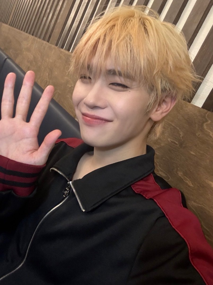 duckpuppytext's tweet photo. 240804 🐥📸 7:42PM KST https://t.co/sKGyjnbS3W