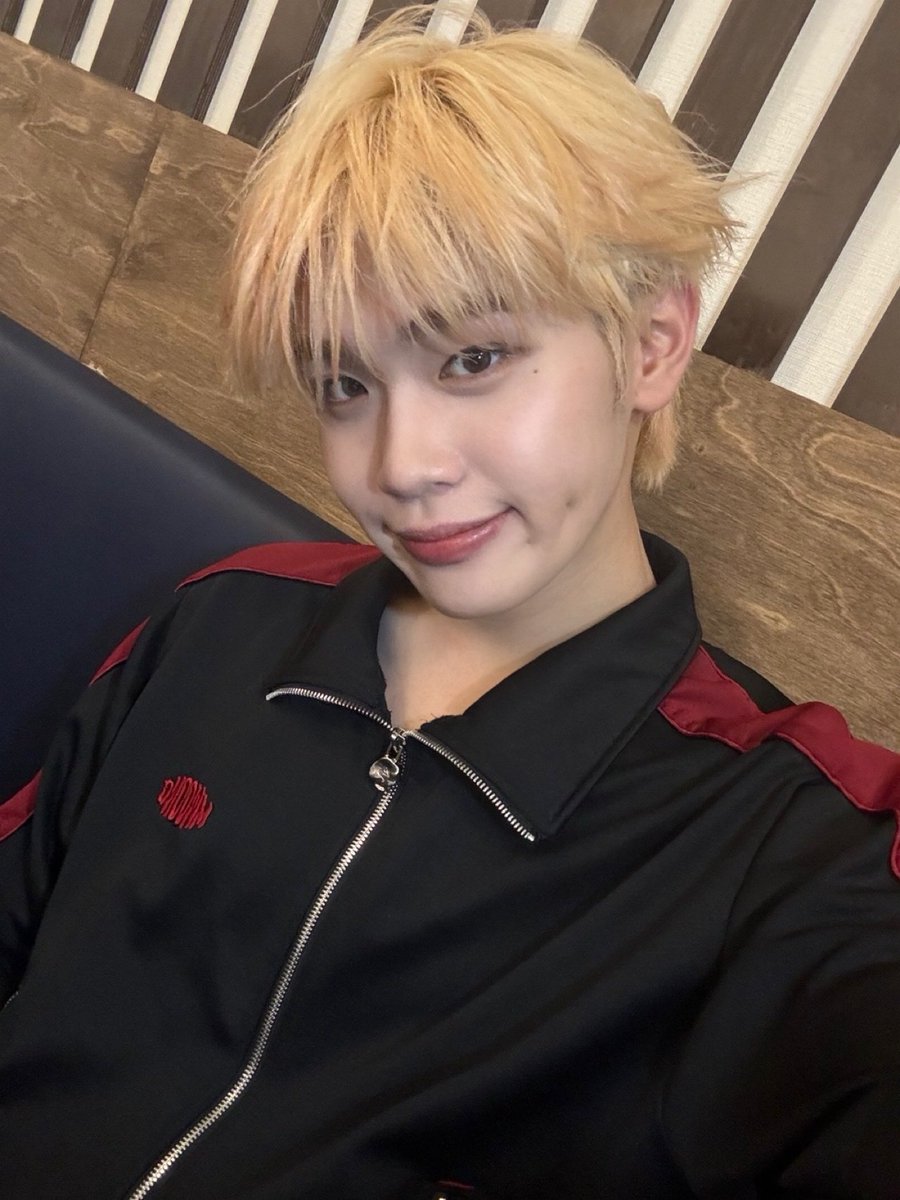 duckpuppytext's tweet photo. 240804 🐥📸 7:42PM KST https://t.co/sKGyjnbS3W