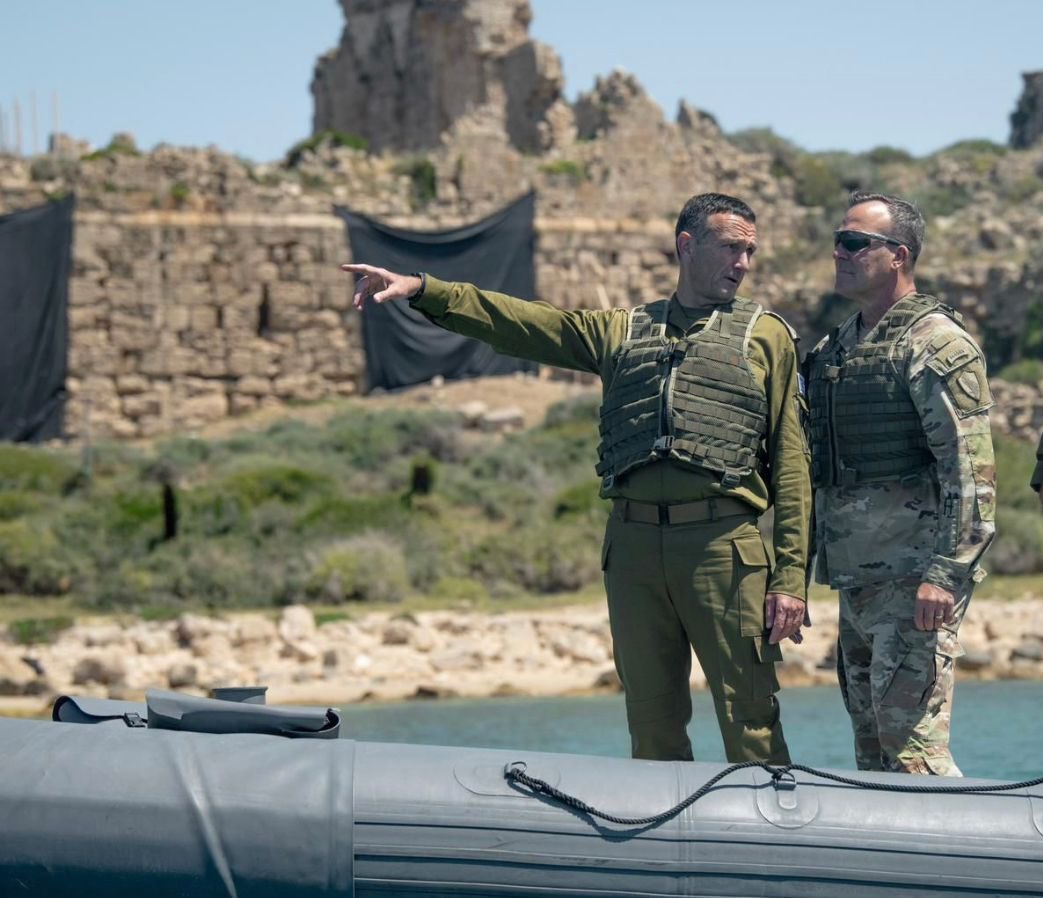 dariodangelo91's tweet photo. 🚨🇺🇸🇮🇱🇮🇷Importante. Arrivato in #Israele Erik Kurilla, il comandante del CENTCOM, ovvero delle forze americane in Medio Oriente. Kurilla si confronterà con i vertici militari israeliani (e non solo) per coordinare la difesa dello Stato Ebraico contro l’attacco dell’Iran e dei suoi proxy. Ad aprile fu decisivo, deve replicare l’impresa.