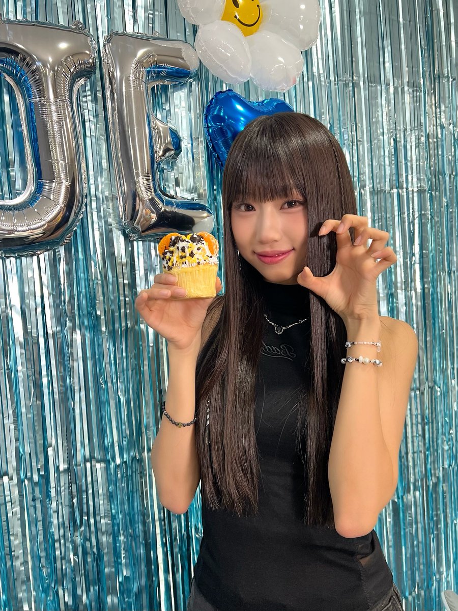 izna_offcl's tweet photo. [iznaPIC📷]

2024.08.04 <𝗛𝗔𝗣𝗣𝗬 𝗝𝗨𝗡𝗚 𝗘𝗨𝗡 𝗗𝗔𝗬🎂🩵 𝗟𝗜𝗩𝗘>

#izna #이즈나
#CHOIJUNGEUN #최정은
#HAPPYJUNGEUNDAY https://t.co/JKg6Sq9IMO