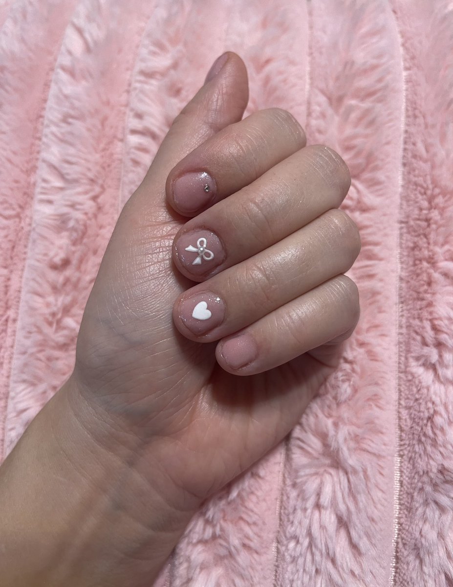 JessicaWbr19's tweet photo. New nails made by me💅🏻🎀🤍
Ich liebe es meine Nägel mit #Neonails zu machen und ich merke ich werde von mal zu mal besser!🥰
Am Anfang habe ich noch viel über gemalt.💅🏻
#Newnails #Rosa #nails #uvlack https://t.co/UQQC0kGVO9